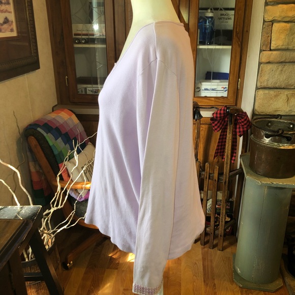 BASIC EDITIONS SIZE LARGE LIGHT PURPLE LONG SLEEVE V/NECK TOP WITH LACE - Picture 5 of 5